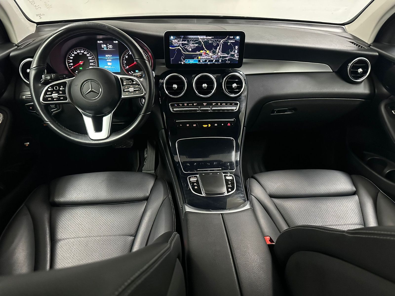 Fahrzeugabbildung Mercedes-Benz GLC 300 e 4MATIC Autom. *AHK*