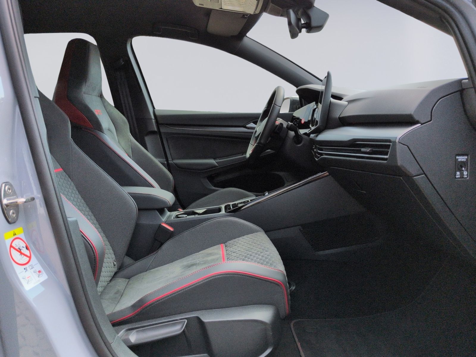 Golf VIII GTI Clubsport 2.0TSI DSG +AKRAPOVIC+