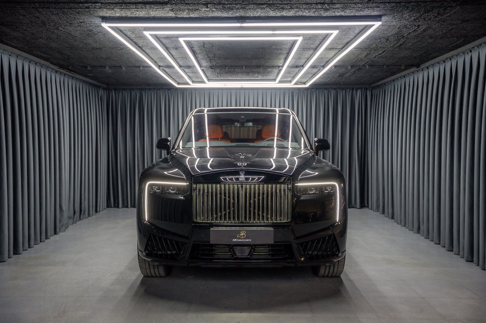 Fahrzeugabbildung Rolls-Royce Cullinan Black Badge 4Seats Starlight 2025 FULL