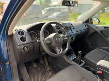 Volkswagen Tiguan - 5