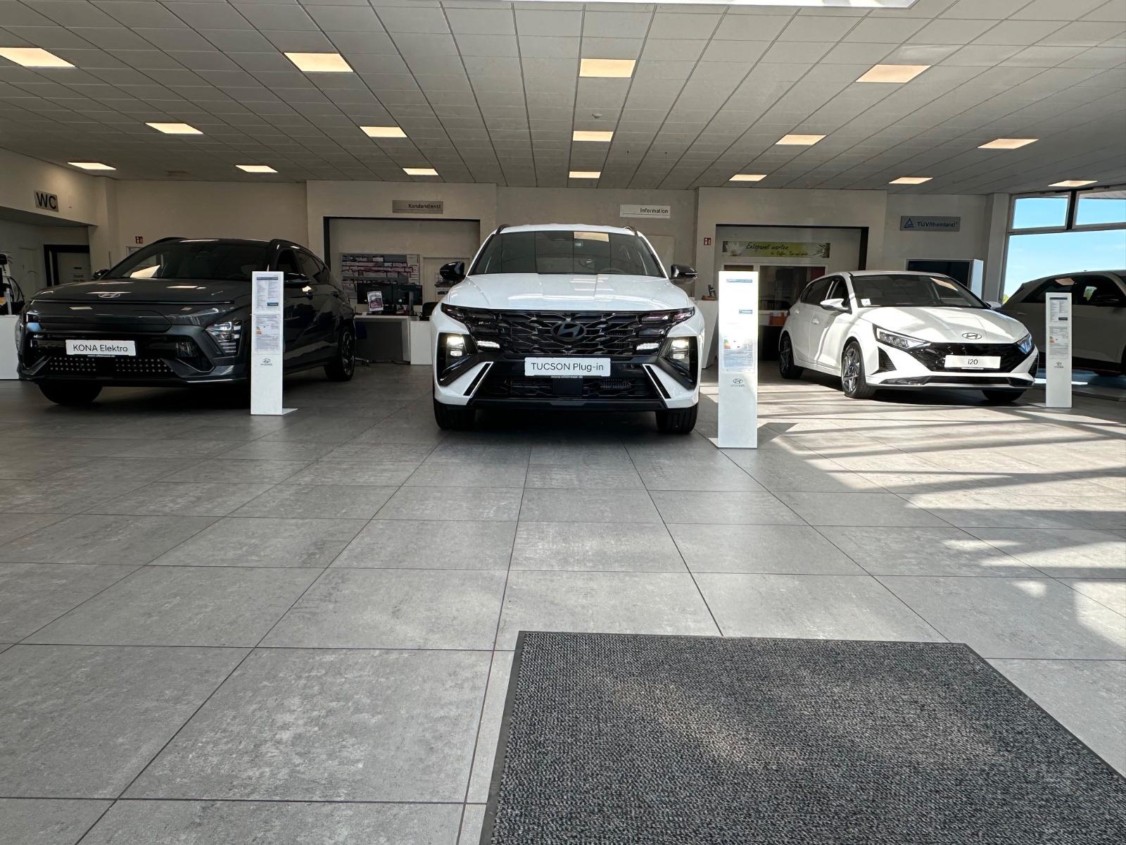 showroom-image-top