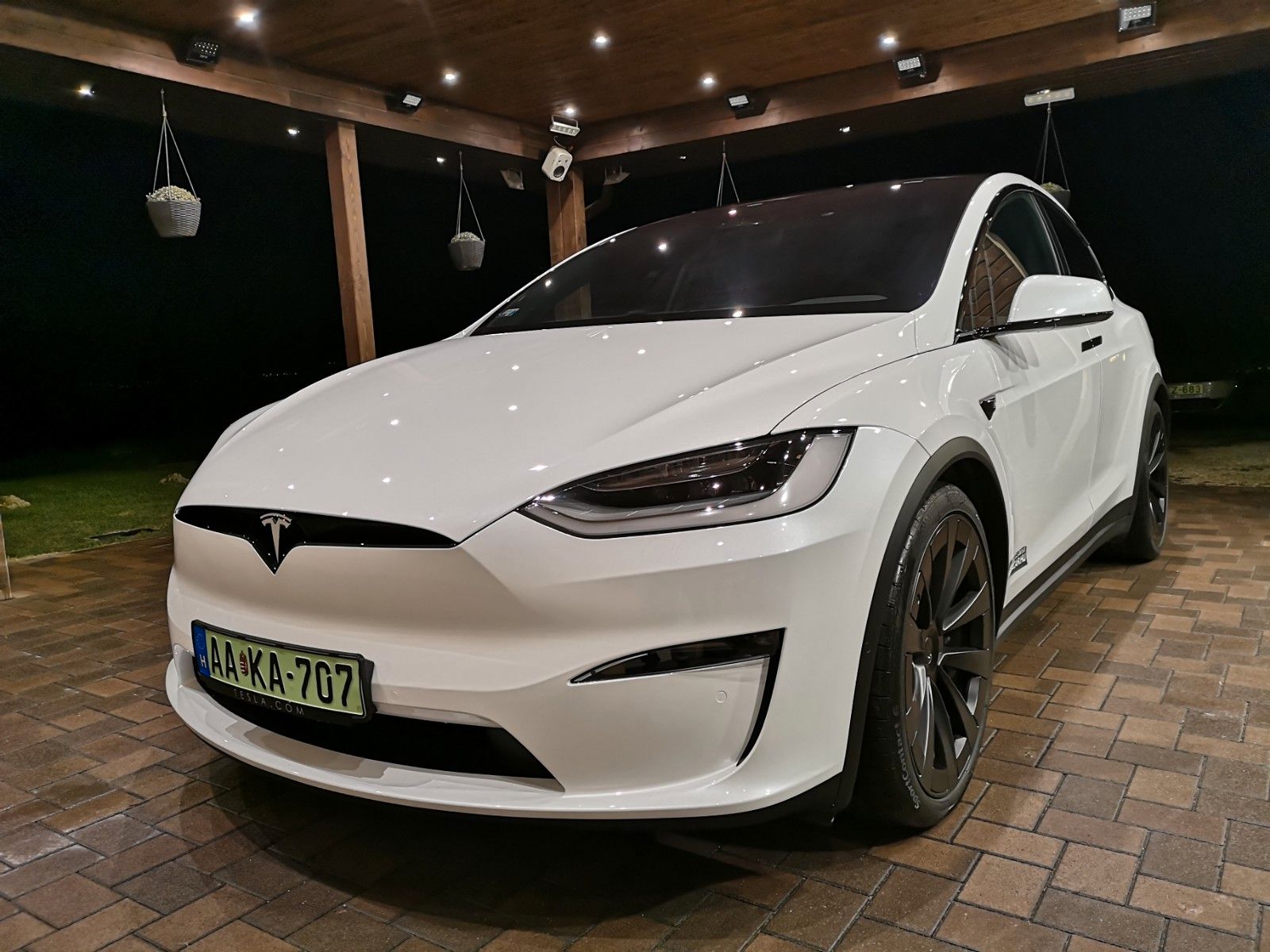 TESLA Model X