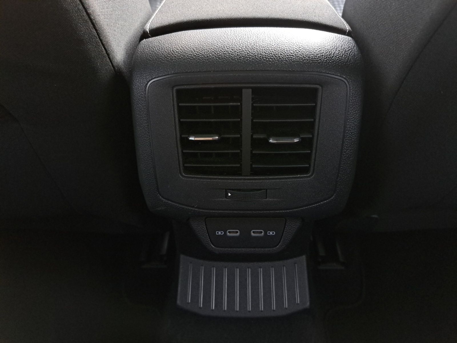 Volkswagen T-Roc - Bild 30