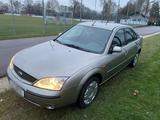 Ford Mondeo 1.8 - gebrauchte Ford Mondeo aus dem Jahr 2002