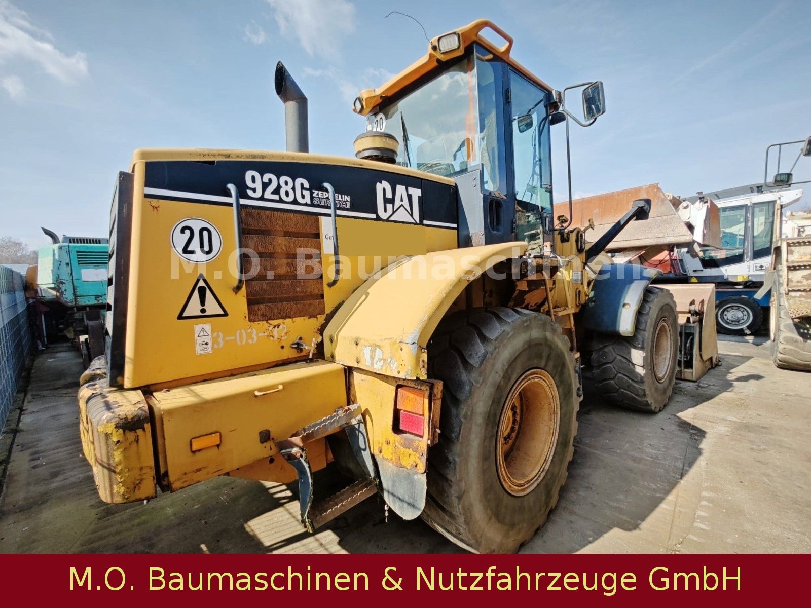 Fahrzeugabbildung CAT 928 G / Hochkippschaufel / SW /