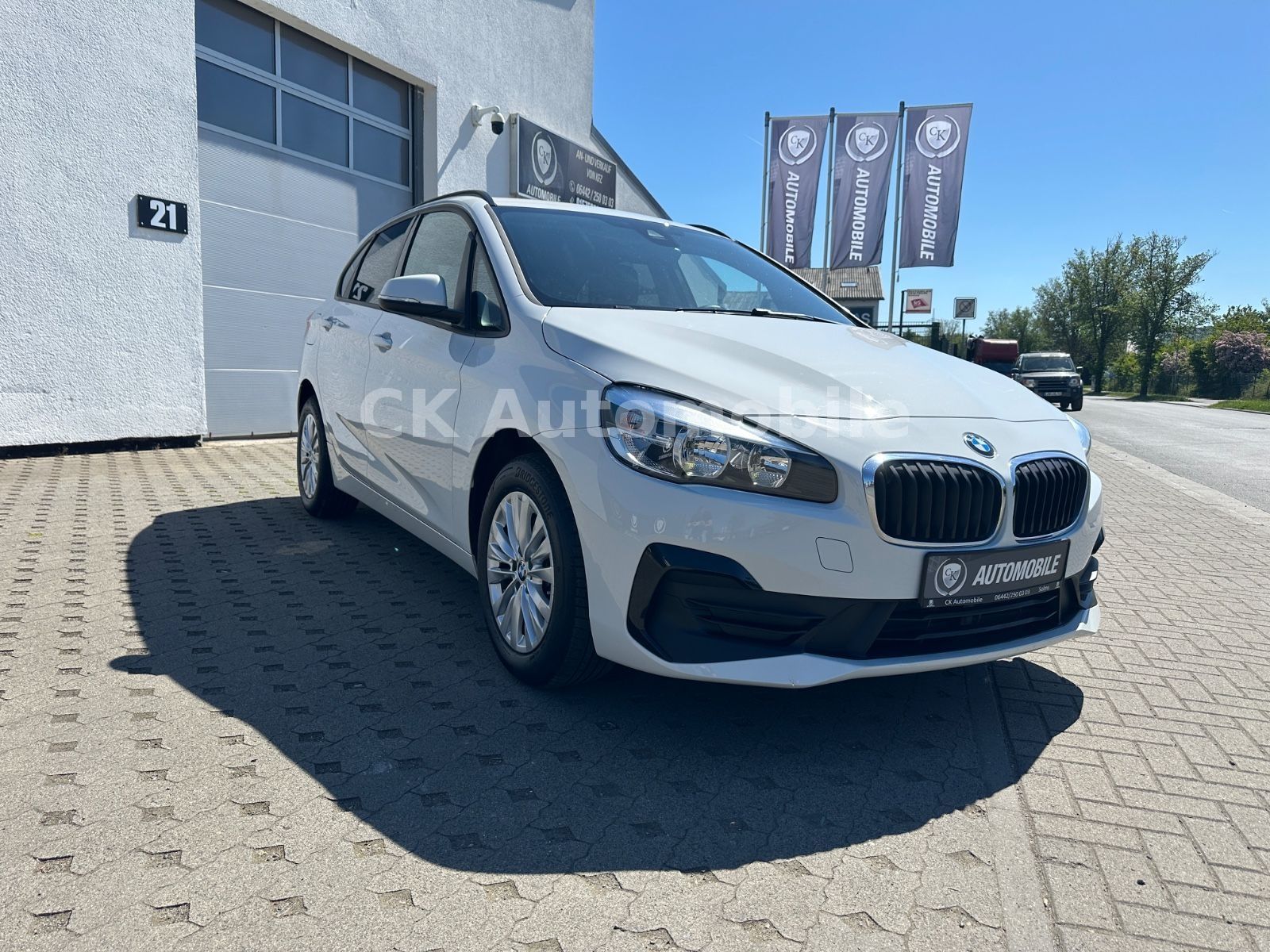 Fahrzeugabbildung BMW 218i Active Tourer Advantage Automatik/Navi/AHK