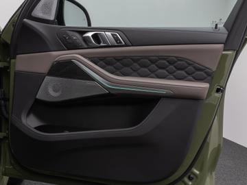 صورة مصغرة 32 لـ 2022 BMW X5 M