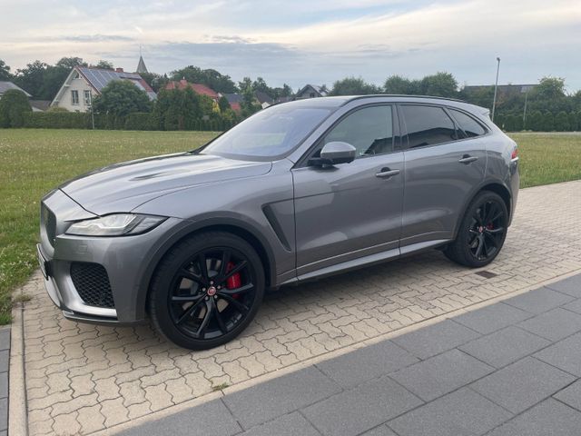 Jaguar F Pace SVR