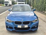 BMW 320i xDrive M Sport LED 360° PDC Navi Touring - BMW 320 mit Benzin-Antrieb: Kombi, 320i Xdrive