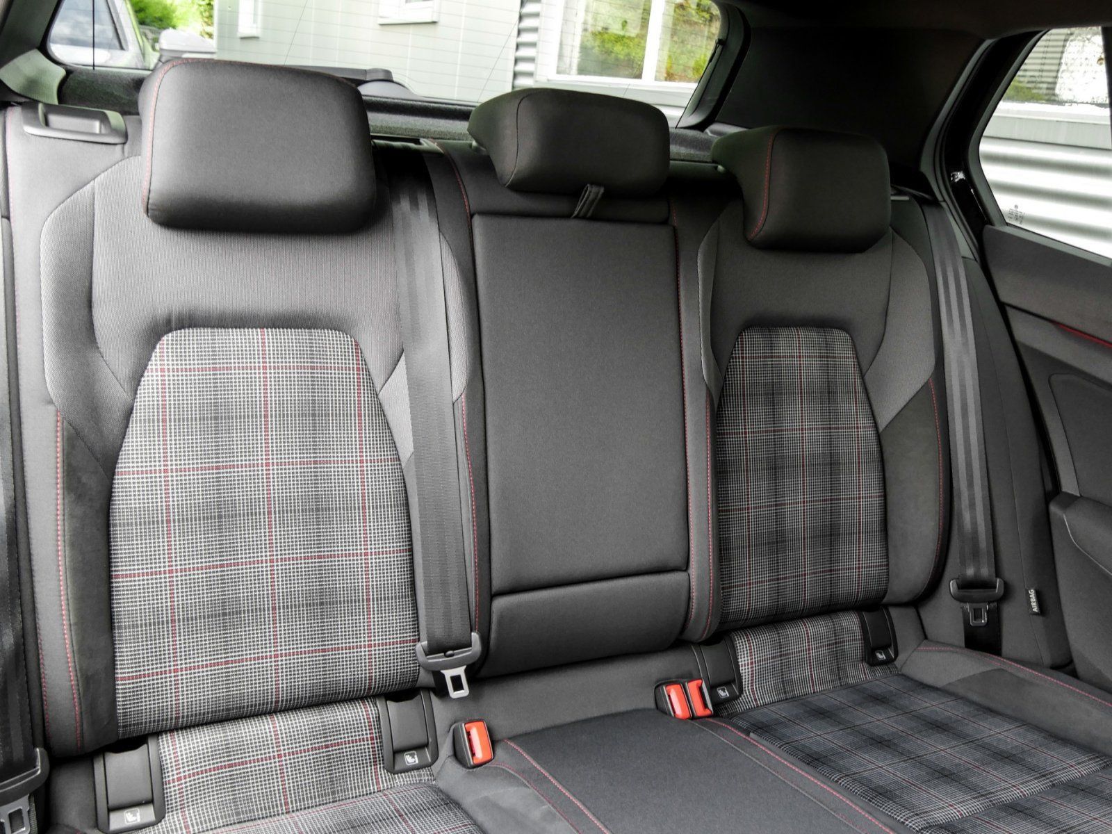 Volkswagen Golf VIII GTI 2.0 TSI ACC DCC MATRIX KAMERA KEYL foto 4
