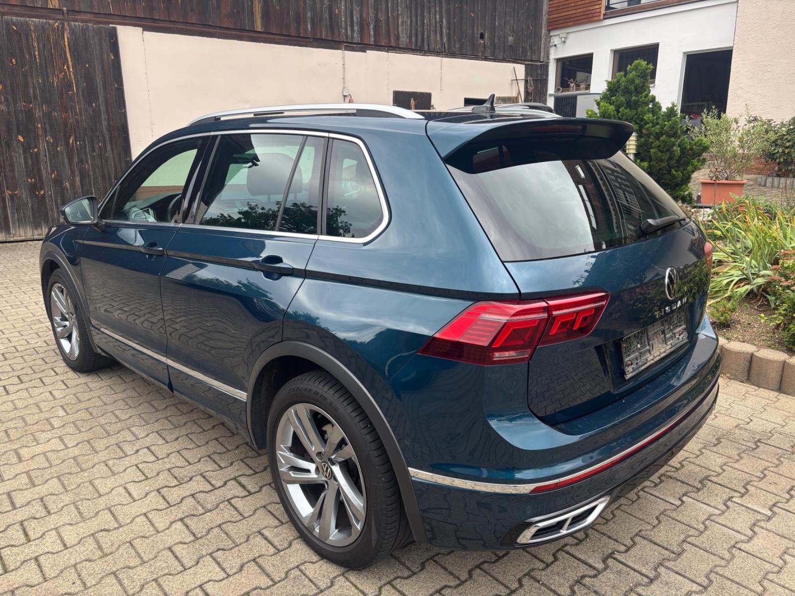 Volkswagen Tiguan R-Line eHybrid,IQ.Light,LED Matrix,DAB,WR