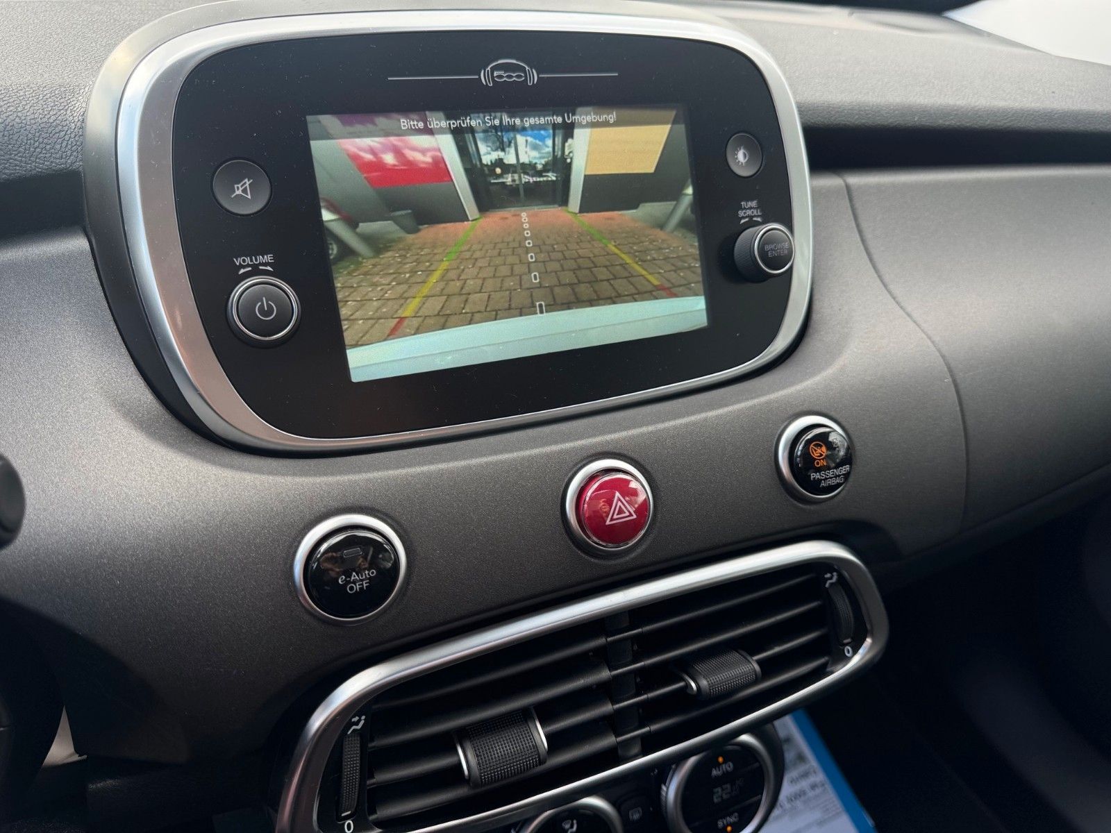 Fahrzeugabbildung Fiat 500X 130PS AUTOM. DOLCEVITA FALTDACH NAVI KAMERA
