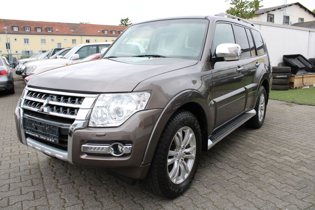 Image of Mitsubishi Pajero