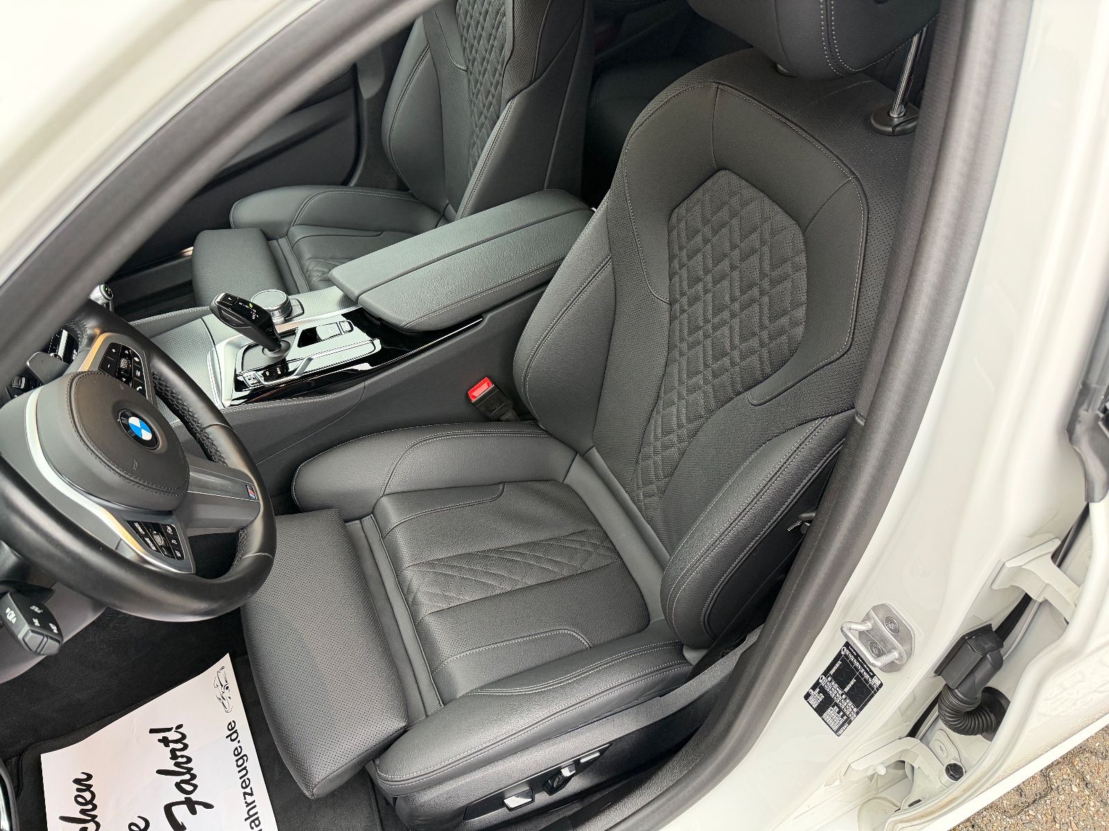 Fahrzeugabbildung BMW 520 i Touring M Sport H&K AHK LED KAMERA