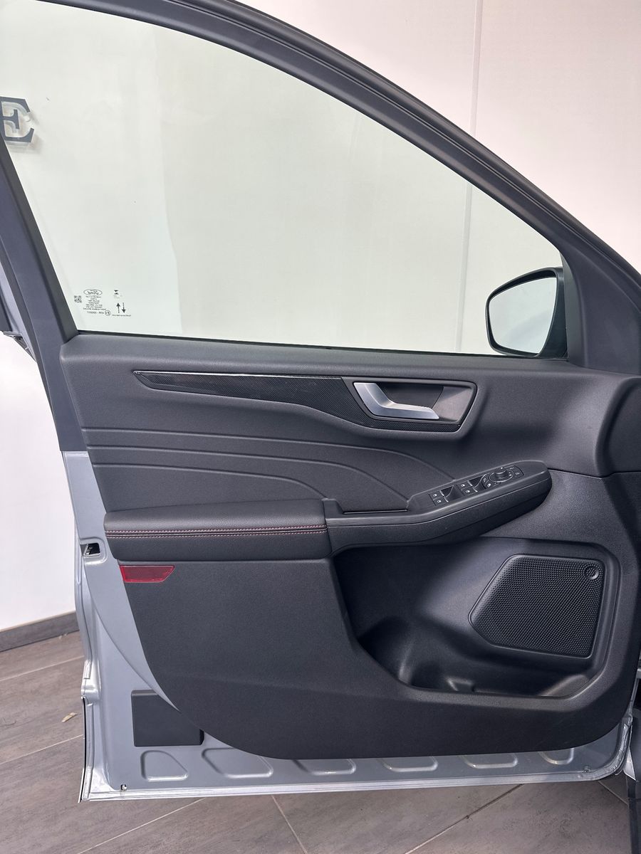 Fahrzeugabbildung Ford Kuga 2.5 PHEV ST-Line NAV+LED+KAMERA+SHZ+18ZOLL