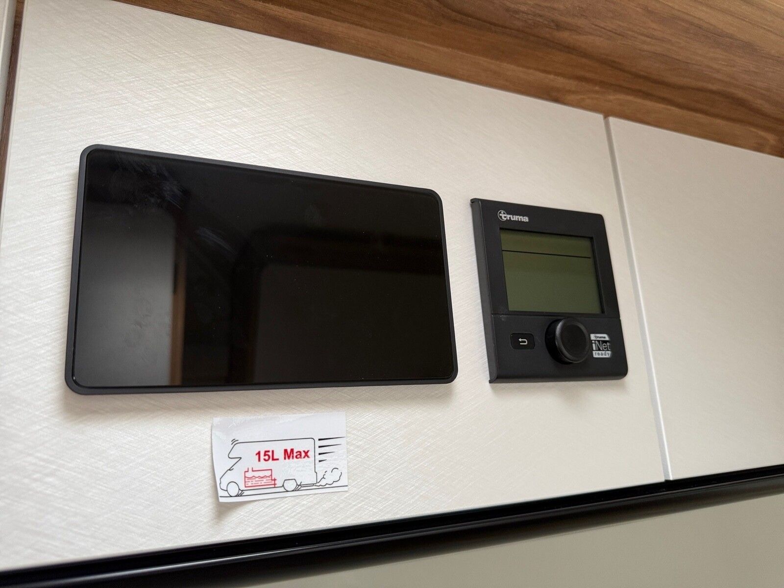 Fahrzeugabbildung Karmann Dexter 4x4 DE 570 AW Klima, RFK, El. Trittstufe