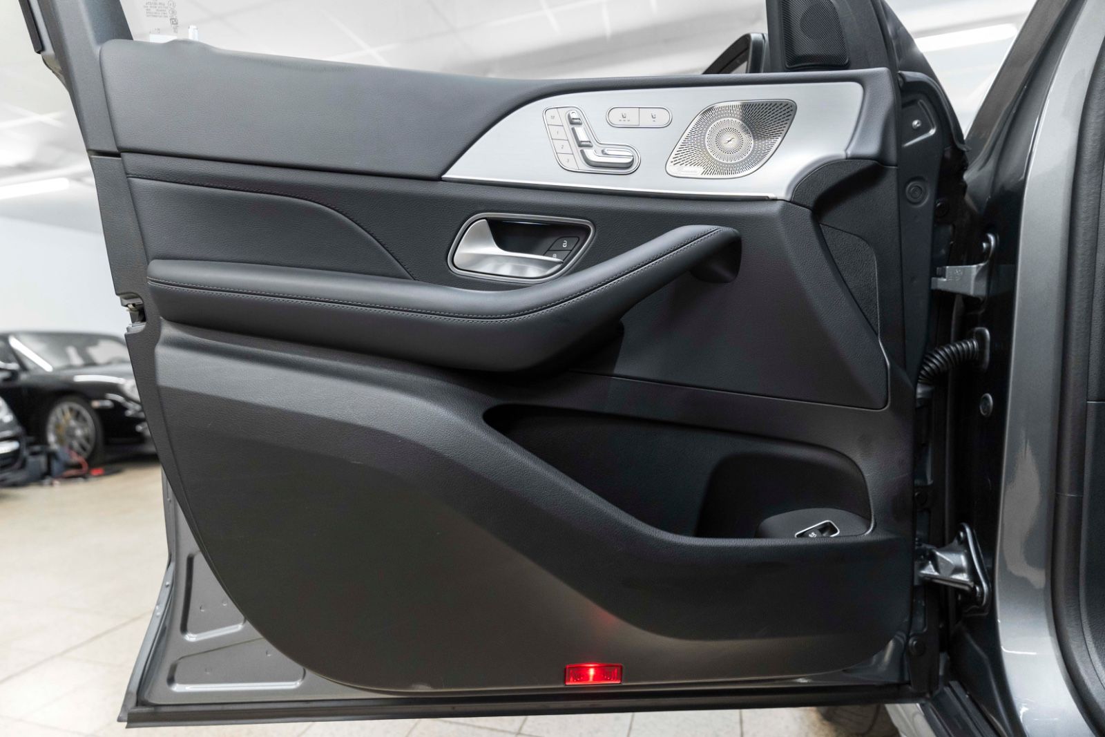 Fahrzeugabbildung Mercedes-Benz GLE 350de 4Matic AMG 3D KAM BURMESTER ACC LUFT