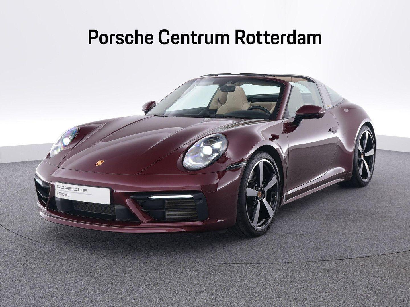 Porsche 992 Targa 4S Heritage Edition