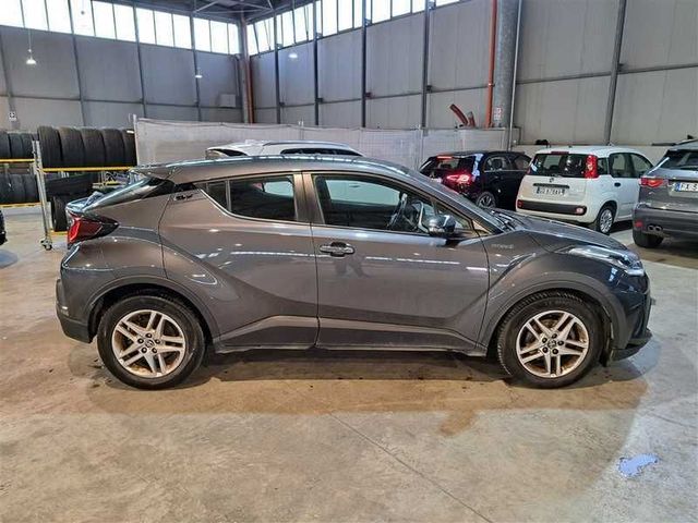 Toyota TOYOTA C-HR 1.8H 98CV E-CVT Business