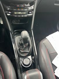 Peugeot 2008 - 12