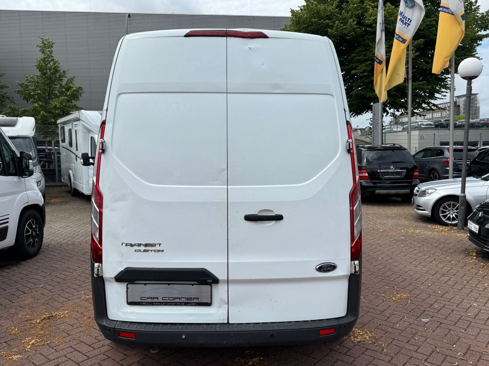 Fahrzeugabbildung Ford Transit Custom 2.2 TDCI HOCHDACH L2 H2 3-SITZER