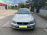 Lexus IS 200 SportCross Limited - Top-Ausst. & Navi - Lexus IS 200 mit Benzin-Antrieb