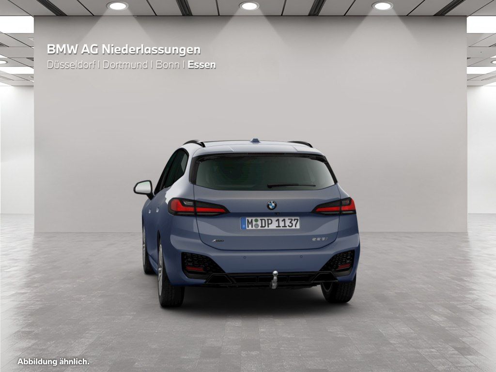 BMW 223 Active Tourer - Bild 10