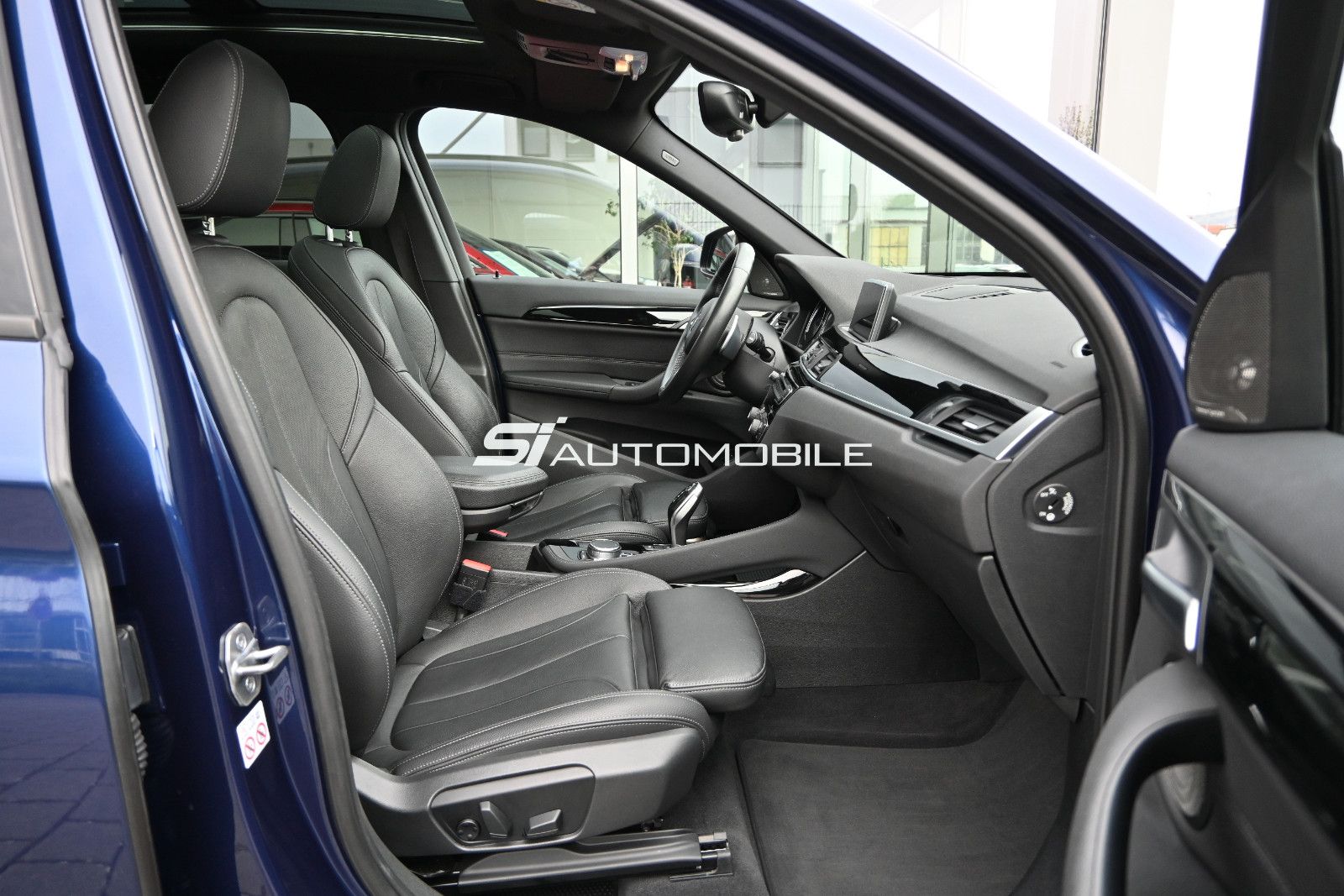 Fahrzeugabbildung BMW X1 xDr20d SPORT °AHK°KAMERA°LEDER°MEMO°NAVI°PANO
