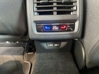 Volkswagen Golf VIII 1.5TSI Life AHK Rkam Keyless HuD Navi