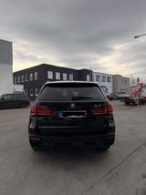 BMW X5 xDrive50i - BMW Scheckheftgepflegt/ 2. Hand - BMW X5: Xdrive50i
