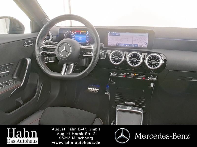Fahrzeugabbildung Mercedes-Benz A 200 AMG/NIGHT/MULTIBEAM/KAMERA/WINTER/AMBI/.