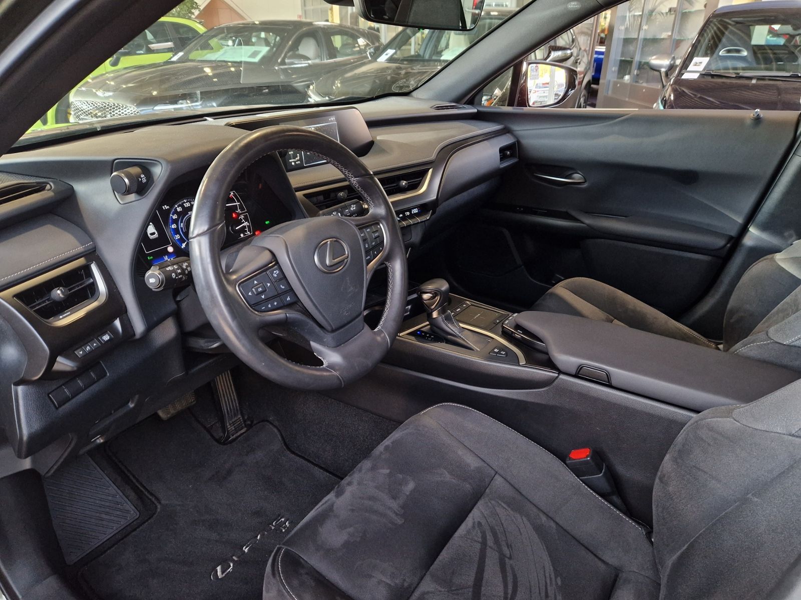 Fahrzeugabbildung Lexus UX 250 h Style LED ALU