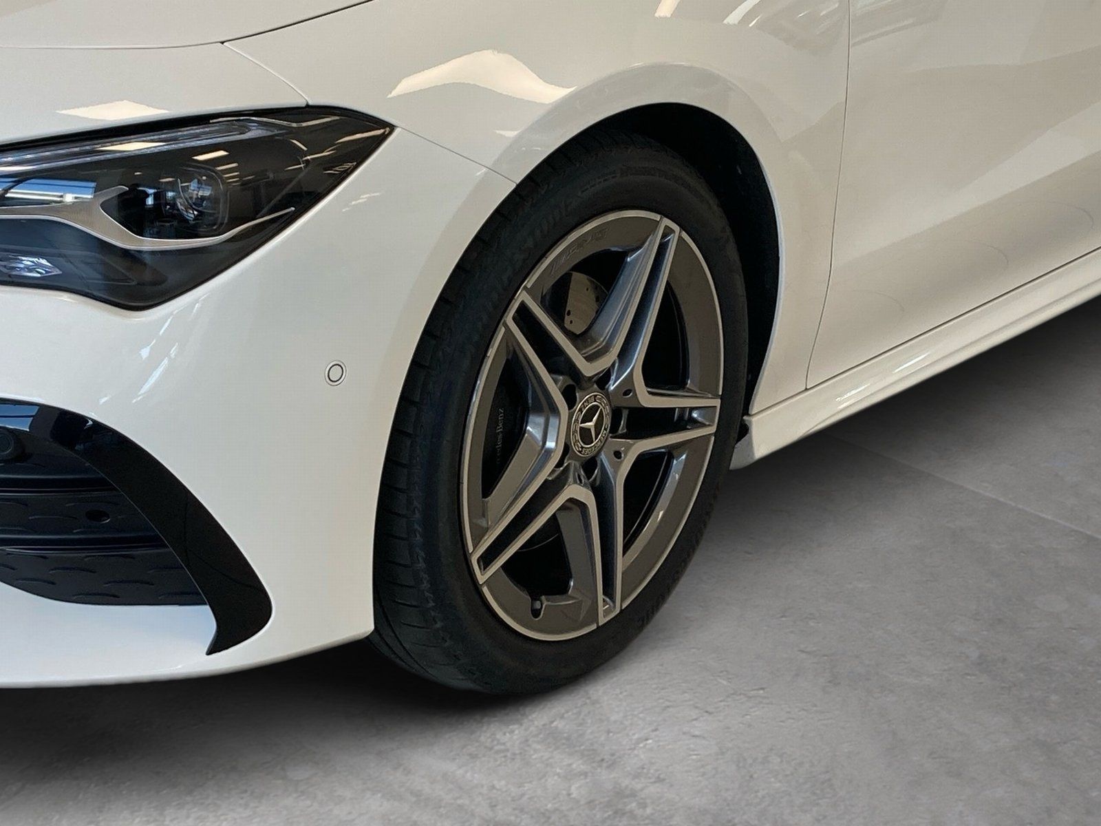Fahrzeugabbildung Mercedes-Benz CLA 200 AMG Adv.*Pano*STDHZG*LED*Kamera*Carpaly*