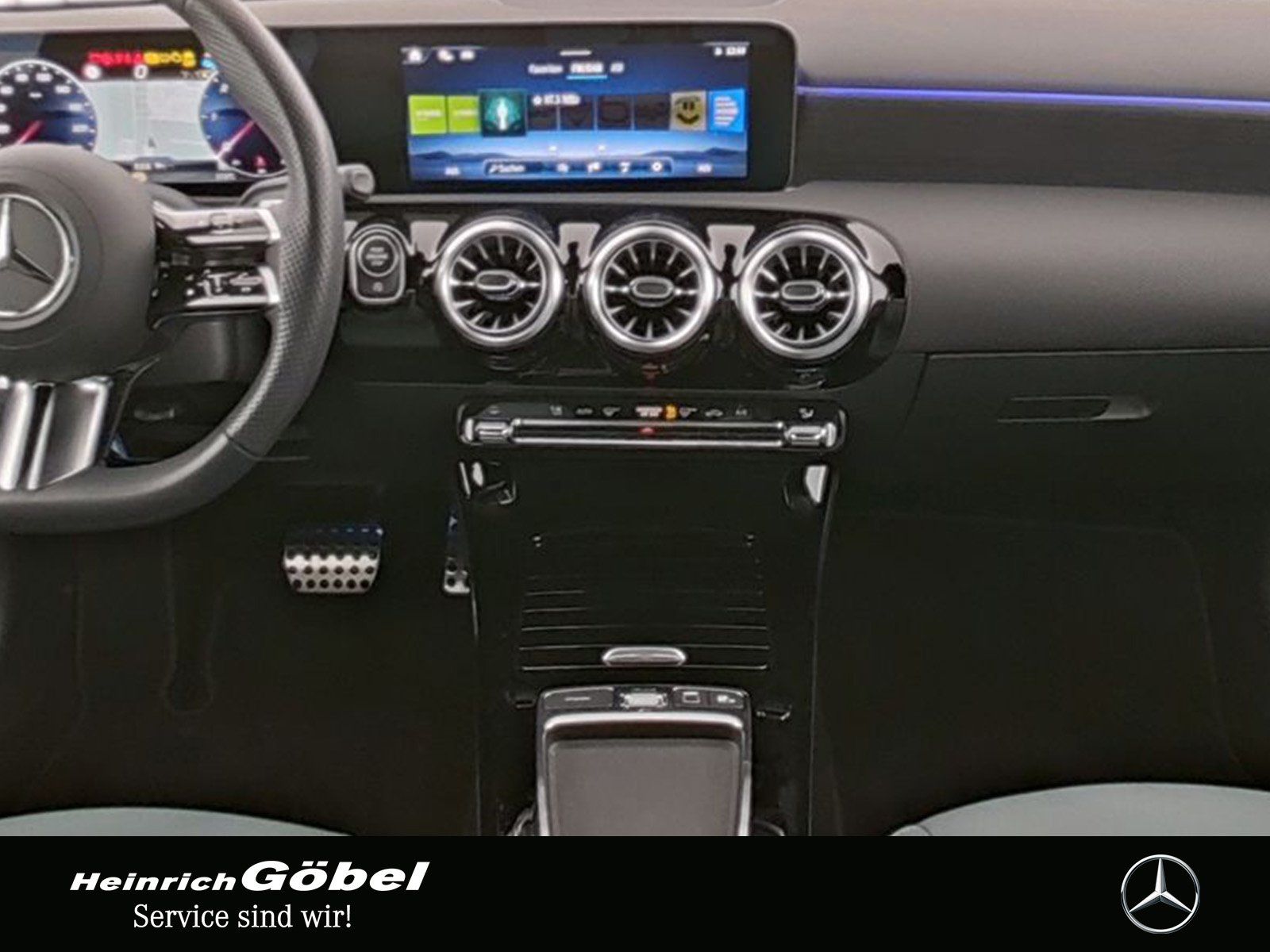 Fahrzeugabbildung Mercedes-Benz A 220 d Lim. AMG+NIGHT+AMBIENTE+KAMERA+LENKRADHZ