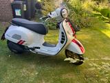 Vespa GTS 300 HPE Racing Sixty Sondermodell - VESPA SI