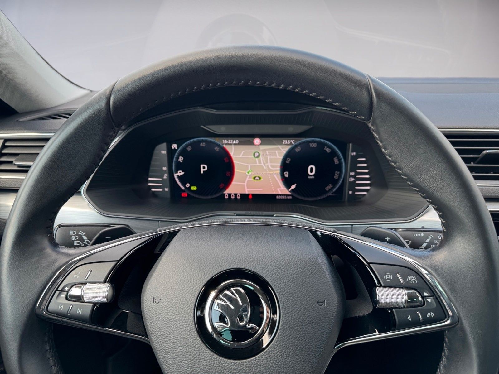 Fahrzeugabbildung SKODA Superb Combi Ambition