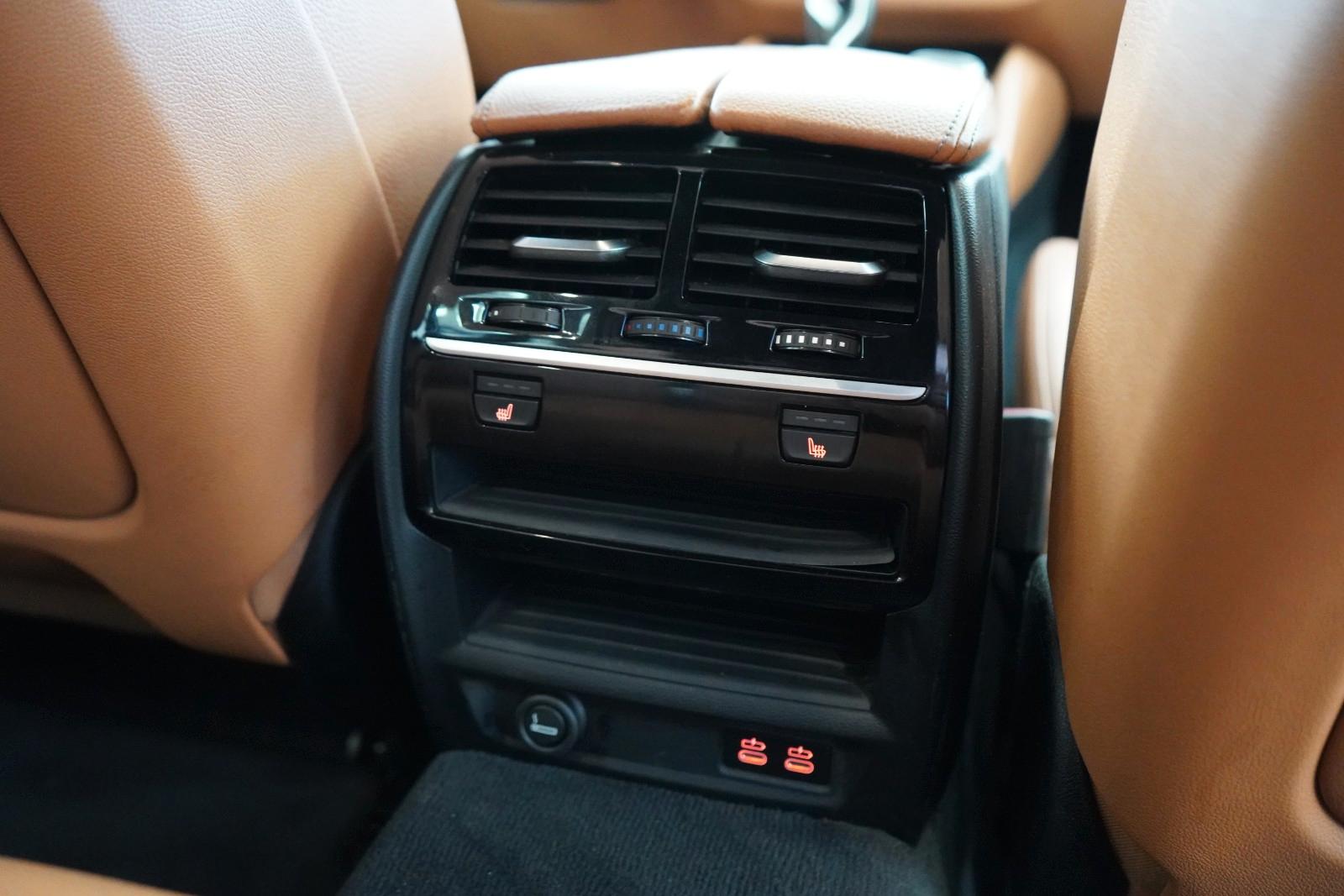 BMW 530 d Touring M Sport XENON / NAVI / LEDER / HUD