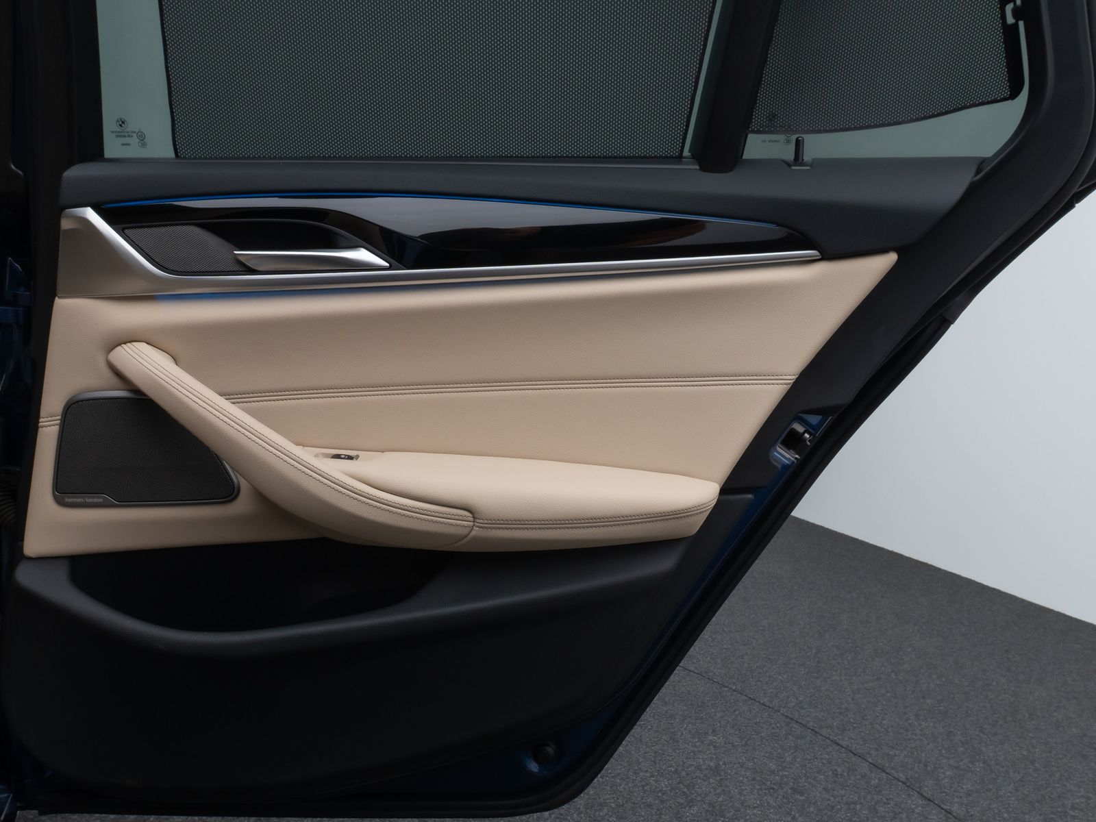 Fahrzeugabbildung BMW 530e Laser 360° HUD DAB H/K Komfort Alarm Sport