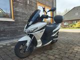 Aprilia SXR 50 mit neuem Motor - APRILIA SXR 50