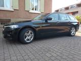BMW 520d Touring Sport Line/Leder/ Sportsitze/AHK - BMW 520 in Freiburg
