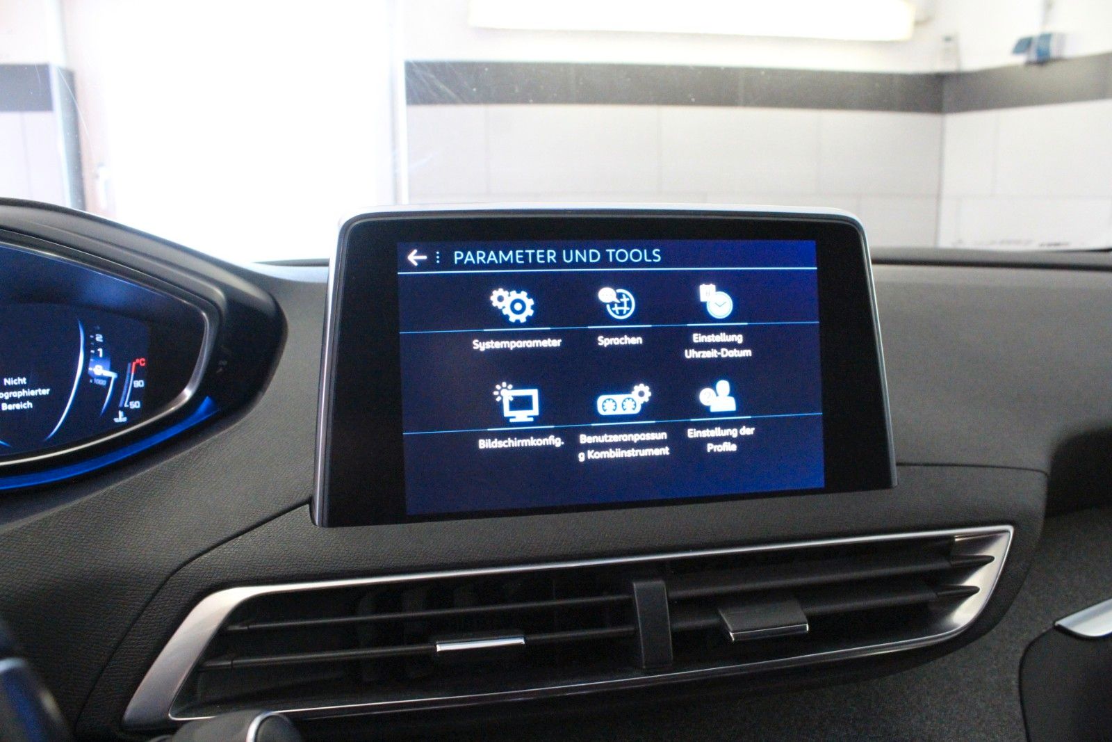 Fahrzeugabbildung Peugeot 5008 Allure 2.0 Blue HDi 150  7 Sitzer