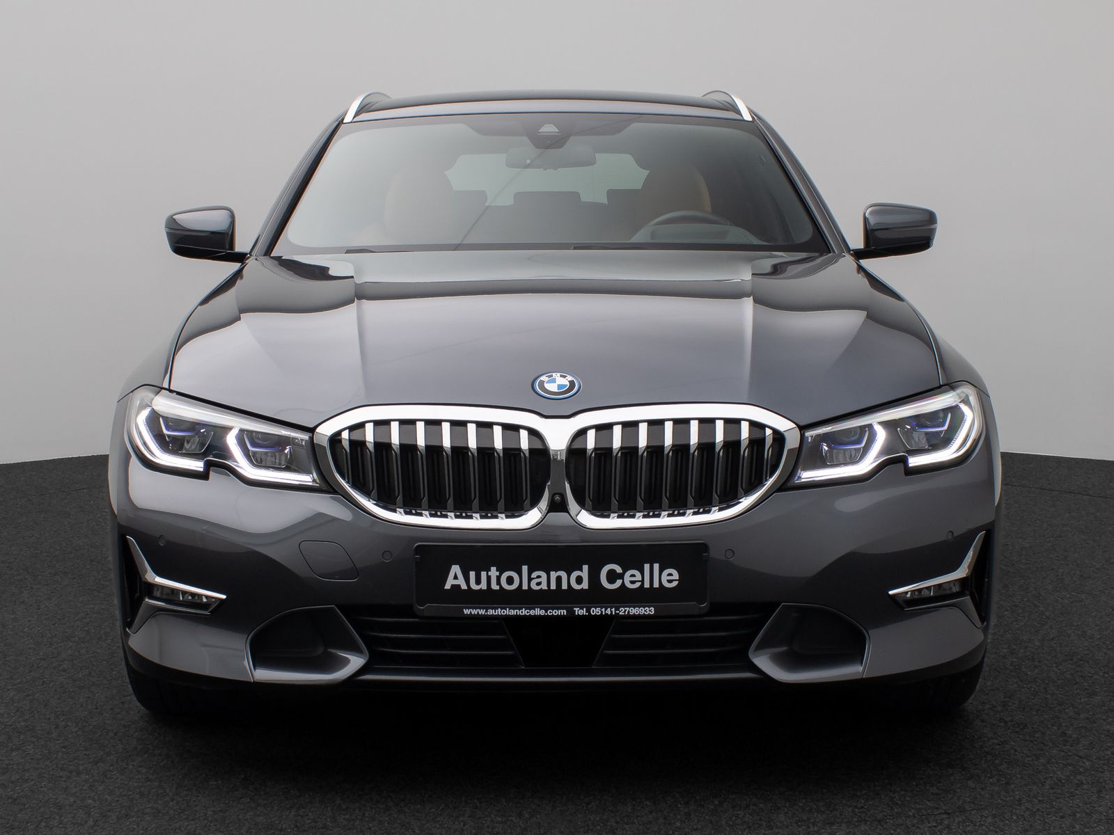 Fahrzeugabbildung BMW 330e Luxury Line 360°Laser HUD DAB HiFi Sport