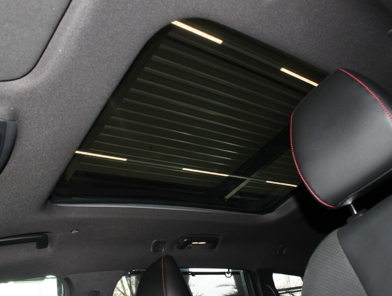 Fahrzeugabbildung Ford S-Max 2,0 ST-Line *PNRM*Kamera*AHK*19Zoll*1.Hand
