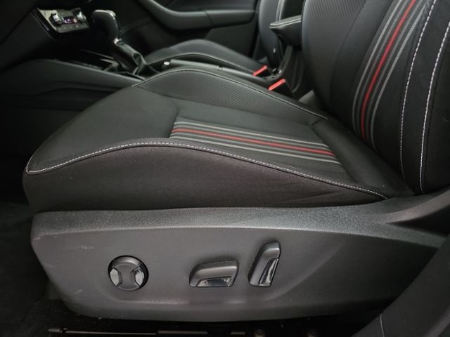 Fahrzeugabbildung SKODA Kamiq 1.5 TSI DSG Monte Carlo LED-MATRIX PANO NA