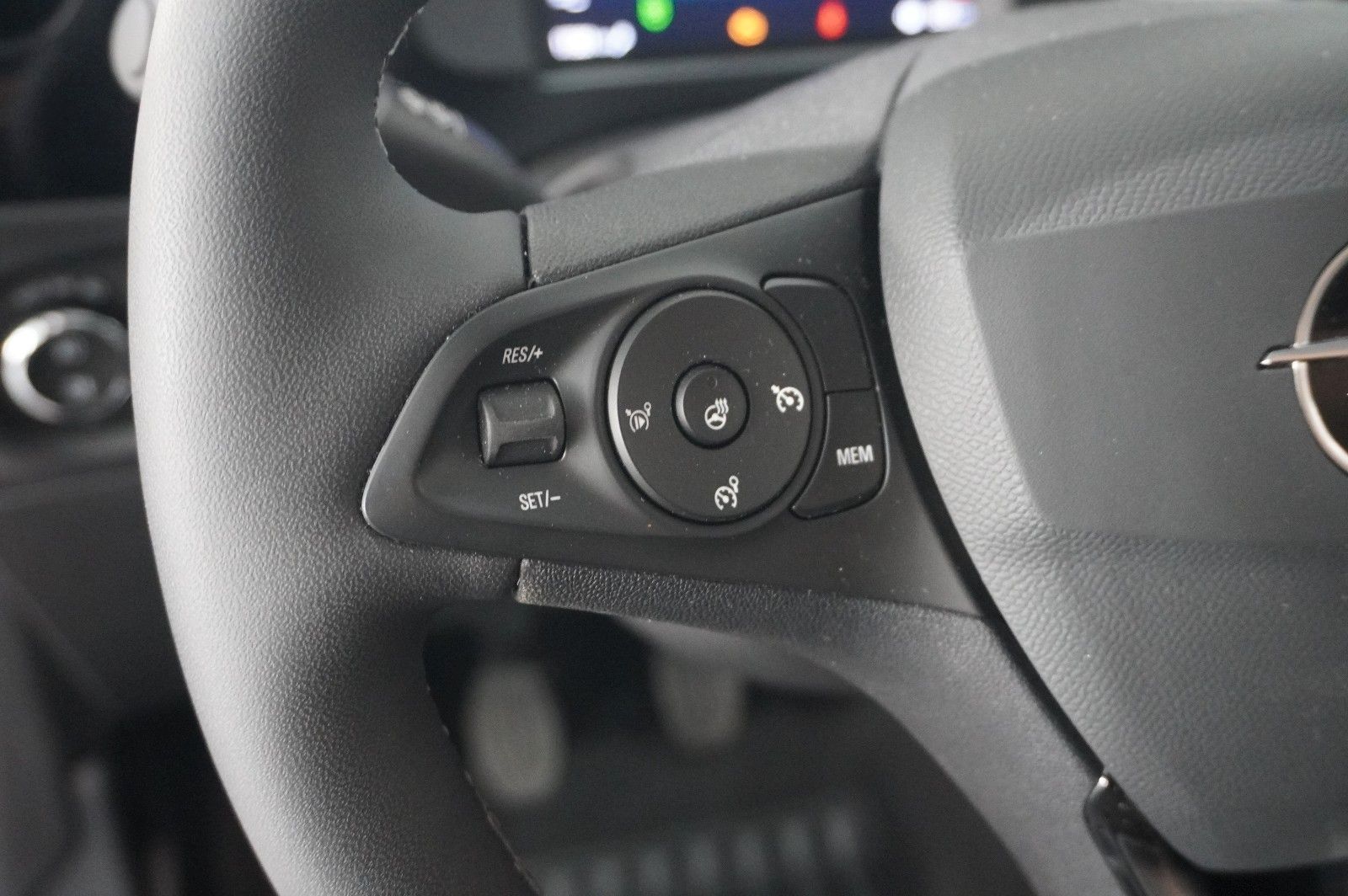 Fahrzeugabbildung Opel Corsa F 1.2 FACELIFT NAVI/LED/KAMERA/VIRTU./DAB+