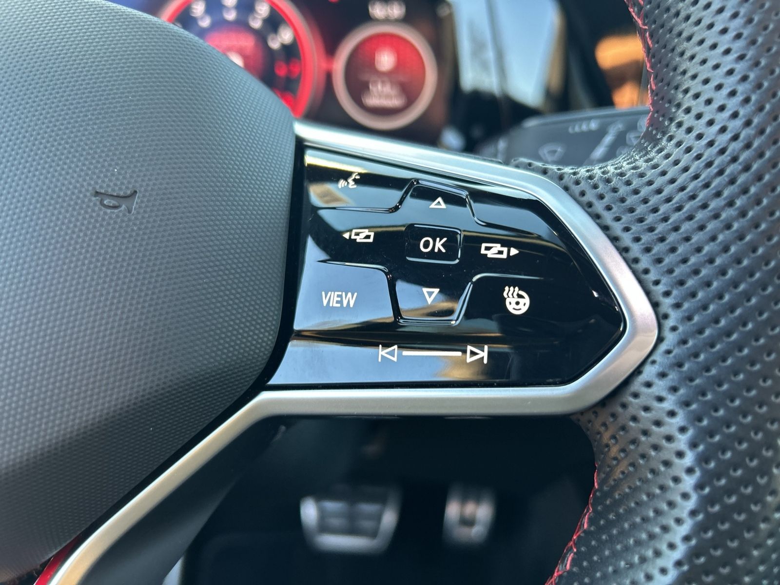 Golf VIII GTI Clubsport, ACC, RearView, Estoril