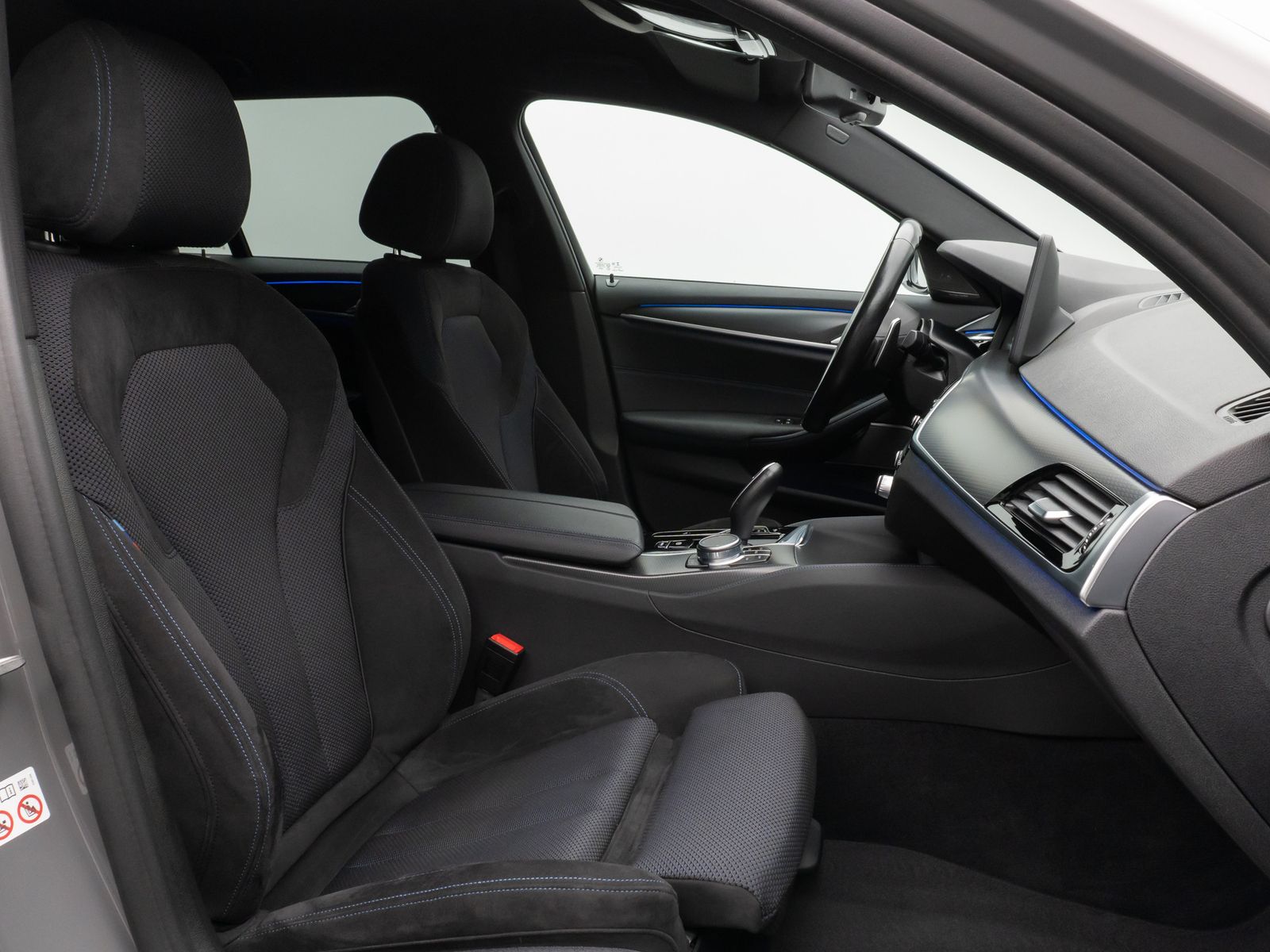 Fahrzeugabbildung BMW 520d M Sport DAB H/K PDC Stop&Go Fernlichtassist