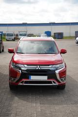 Mitsubishi Outlander PHEV Top 4WD - Mitsubishi Outlander: Top