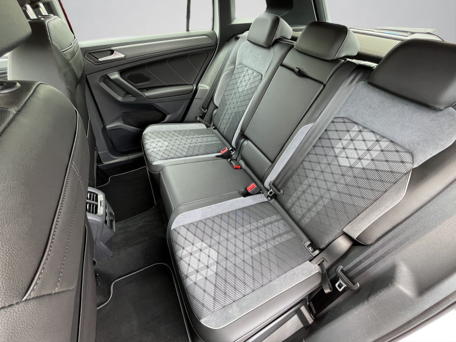 Volkswagen Tiguan - Bild 17