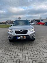 Hyundai Top  Hyundai Santa Fe  2.2 ,197 ps - Hyundai SANTA FE aus 2011 mit Diesel-Antrieb